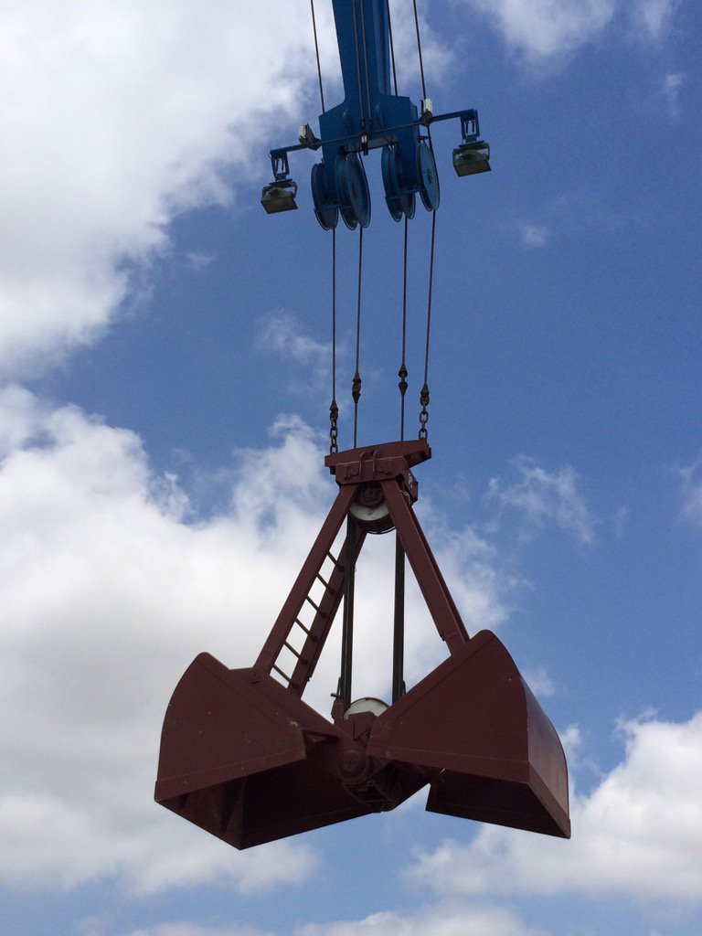 MarkReardon100's tweet photo. Two special cranes ready for action #Ardelt Tukan K https://t.co/mPTSaROw8T