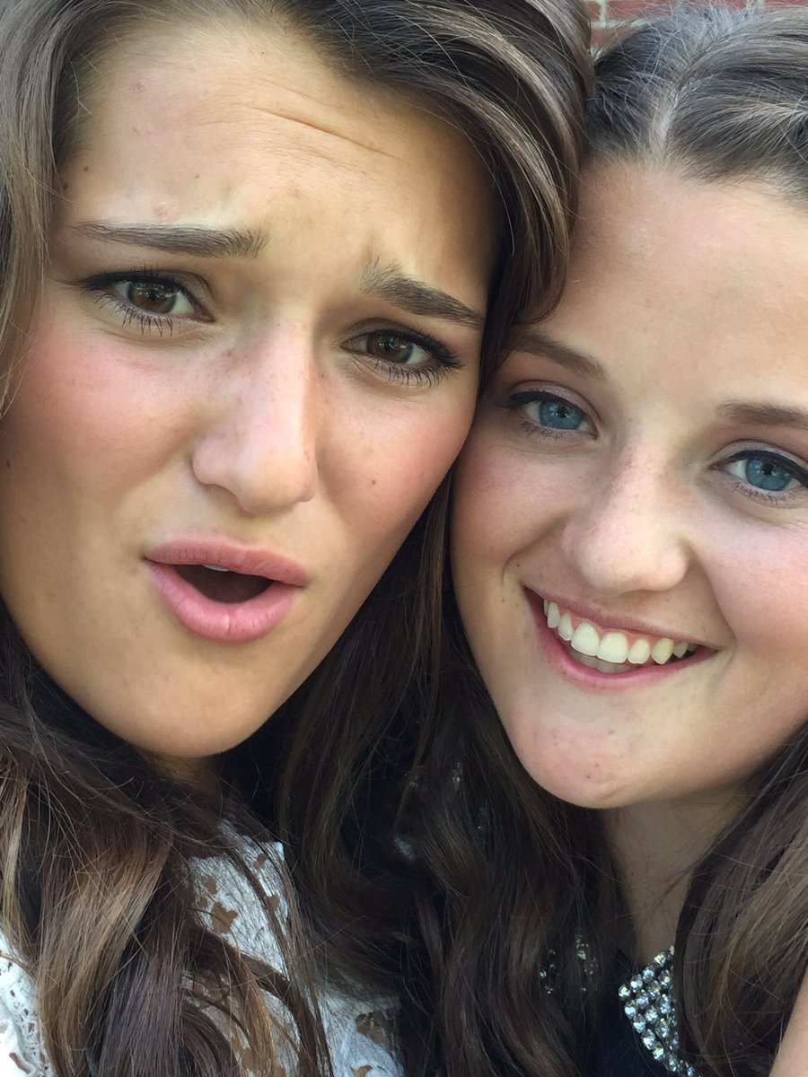 Vicki D. tweet media