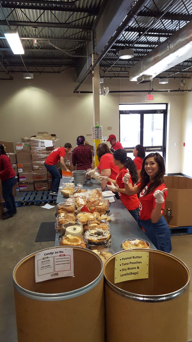 United Way Day of Caring <a href="/Kimberly_Beaver/">Kimberly Beaver</a> <a href="/KellyHorner818/">Kelly Horner</a> <a href="/djagatx/">Dhruv Jagtiani</a> @Becca4Target @TgtATXVolunteer