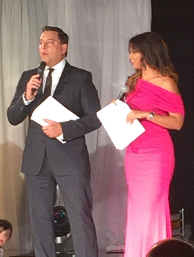 josuerivas's tweet photo. Anoche @DANIELSARCOSC animo junto a @MarielaCNN el lanzamiento de los productos para el pelo de @leonardorocco https://t.co/9emo8Izdri