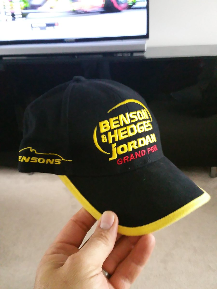 PaulJessop's tweet photo. Thank you @taravic . always love a surprise. #F1 #retrocaps #ChineseGP https://t.co/1jYS30RnJ8
