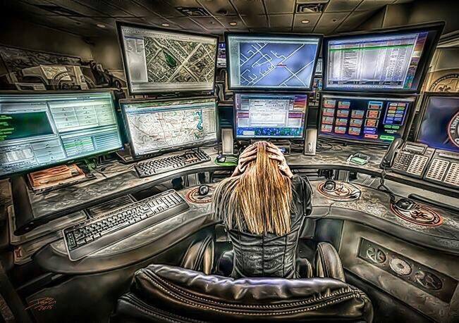 teamblub's tweet photo. It is dispatch week. These guys have a job that I could never do thank you guys!! #thingoldline https://t.co/Uv3ZD4eDFS