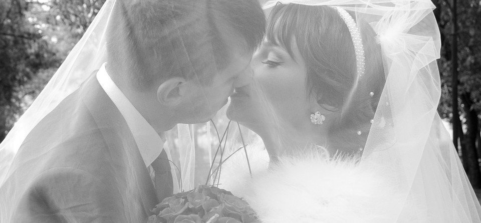 Something Old, New, Borrowed and Blue: A Guide for the Modern Bride bit.ly/1meq3SP