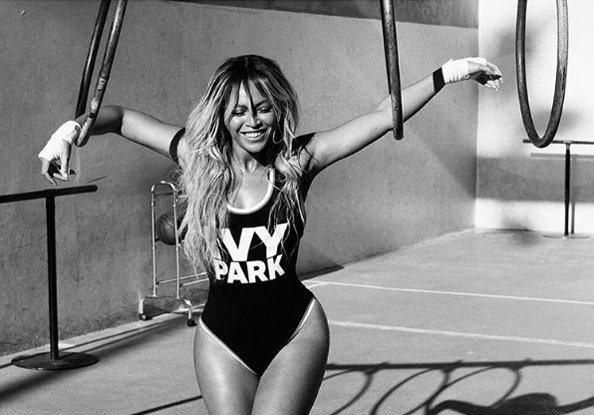 liku_official's tweet photo. Hello! Nouveau post sur la marque IVY PARK 👁‍🗨 ici: https://t.co/6jdKLxZxhy #IvyPark #IvyParkCollection #blogPost https://t.co/IqaGtlH6R5
