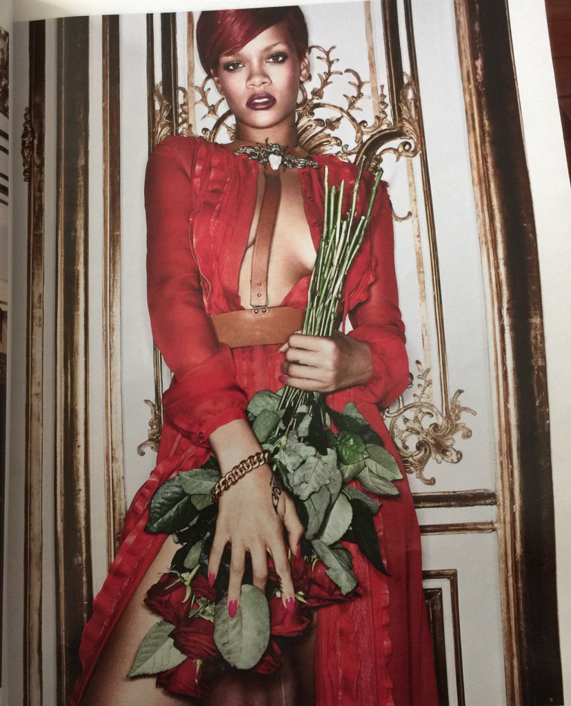SuchAF_cKnLADY's tweet photo. #VintageRiRi 2011 Rihanna talks her goals for music and fashion in Interview Magazine with Kanye West https://t.co/vmOdjqtcxI