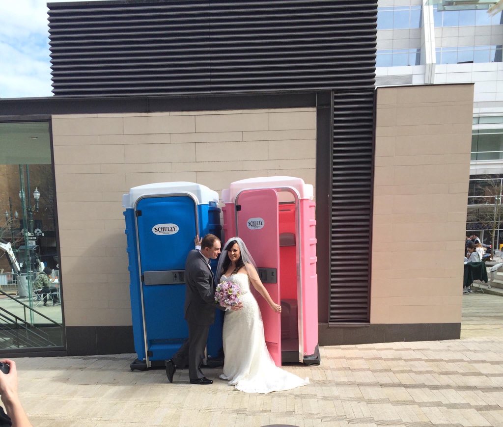 C_Sabroe's tweet photo. @JaketheHater @ripcitymornings everyone knows Schultz-Clearwater is the official Blazers Porta-potty #shitlocal https://t.co/NlcLVKK11z