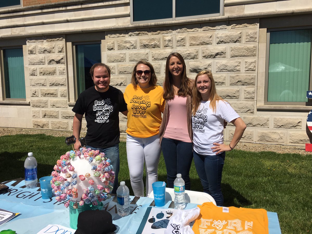 swnerd427's tweet photo. @WSURaiderthon leaving a mark at April Craze! #LAM2016 #leadershipstudies #RaiderUp https://t.co/zaAKb6aZcM
