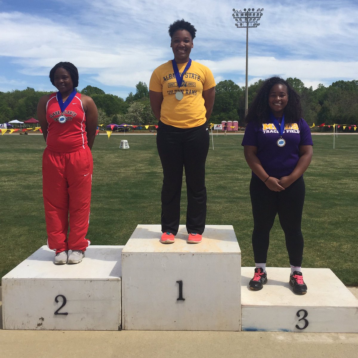 TheSIAC's tweet photo. Women's shot put final 
1. Brittianni Phillips - ASU
2. Shahara Mitchell - CAU
3. D'Leisha Dent - MC https://t.co/SQ6AKxw7fQ
