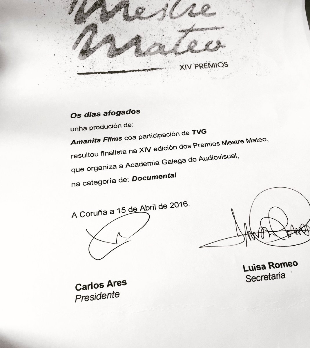 Ivanamanita's tweet photo. Y aquí con el diploma a finalistas a mejor documental en la próxima gala de los #mestremateo el sábado lo sabremos https://t.co/2qw57qC5SS