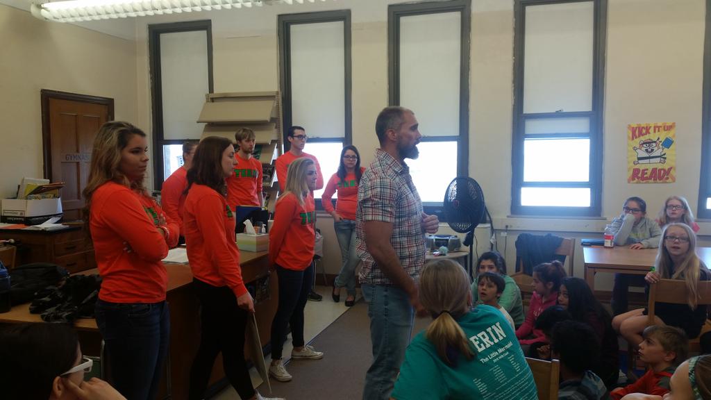 principalmcvey's tweet photo. Teen pep visits our grade 6 students!  #NorthwoodShines #collaboration https://t.co/x9W9R5vuq7