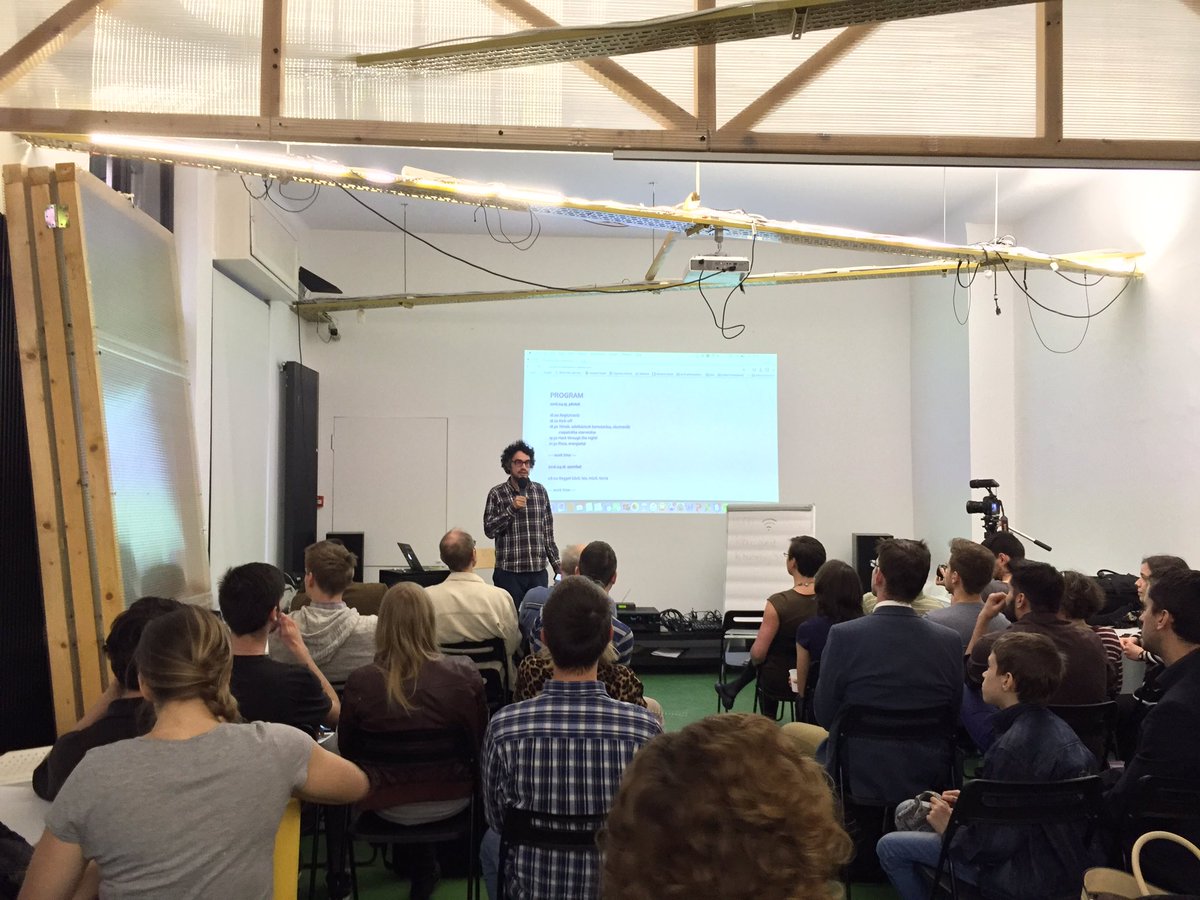 #opendata #hackathon in <a href="/KIBU/">KIBU</a> #Budapest w/ #data on #vacant #public #properties by <a href="/kekorg/">KÉK</a>