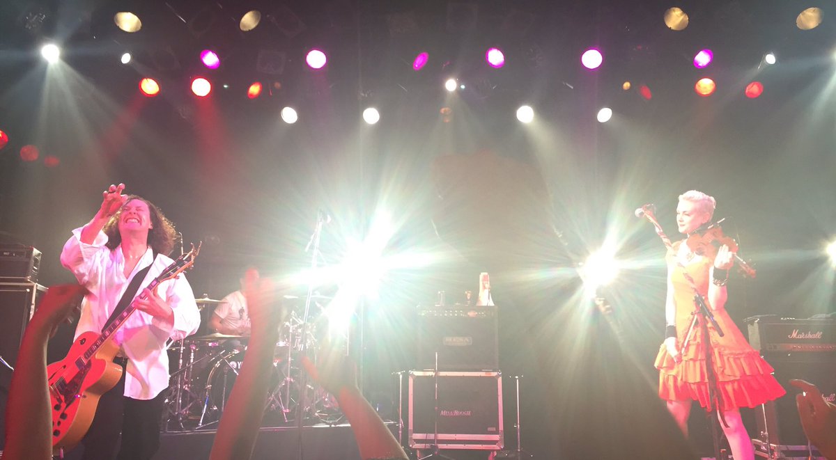 consyta's tweet image. 終始ご機嫌だったマイルス、最高に楽しいライブを本当にありがとう。ファンのノリも良くてそこがまた素敵だったなぁ。こんなライブが観たかったのよ！やっぱり彼らは素晴らしいバンドです。
#wonderstuff