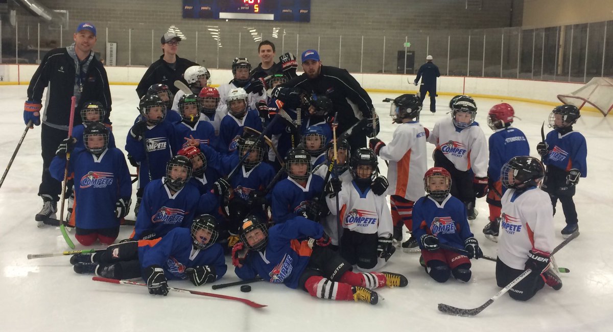 TitanHockeyAcad's tweet image. Thanks to everyone who attended our CDA Skills Academy lots of fun with @azevedocompete and @FrontierIceAren !!