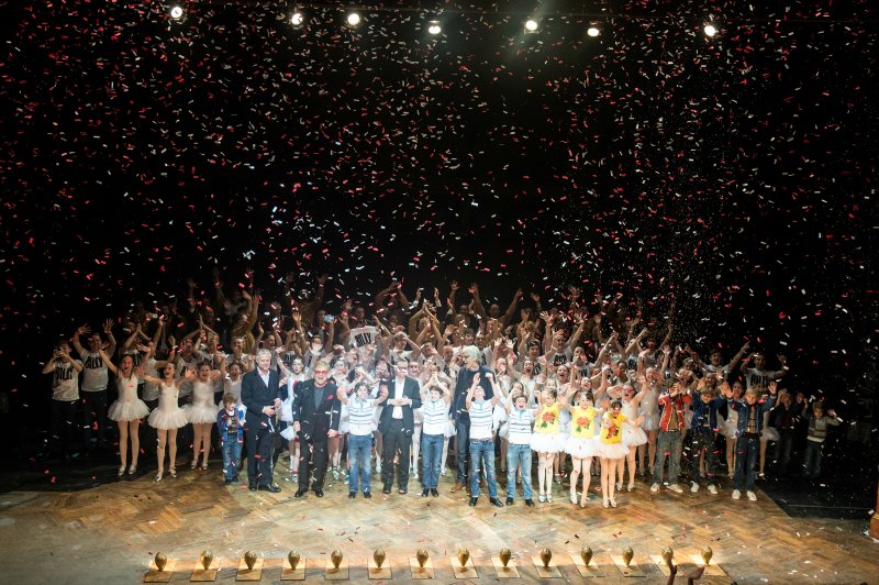 BillyElliotUK's tweet photo. Throwback to our unforgettable final performance that took place one week ago today! #SeeYaLondon https://t.co/dZBbsWiBSD