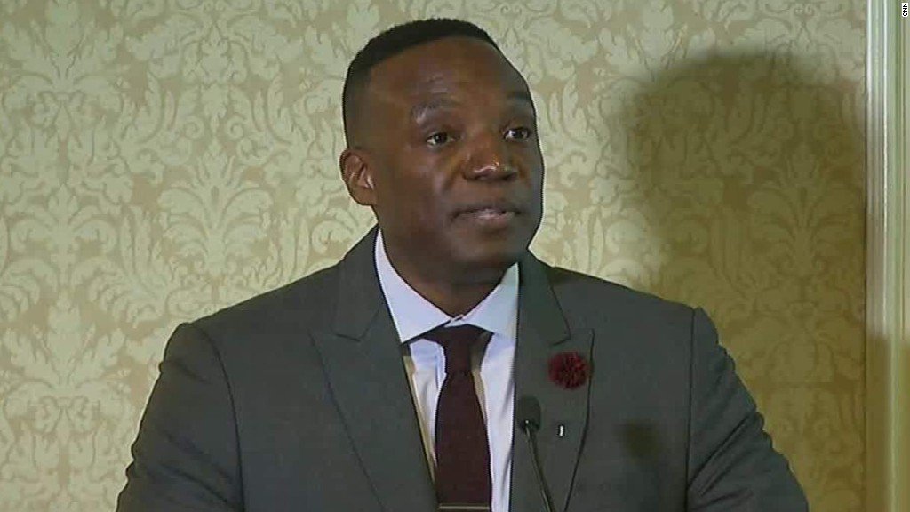 CNN's tweet image. A former &apos;Apprentice&apos; contestant is speaking out against Donald Trump cnn.it/1WvQmDe