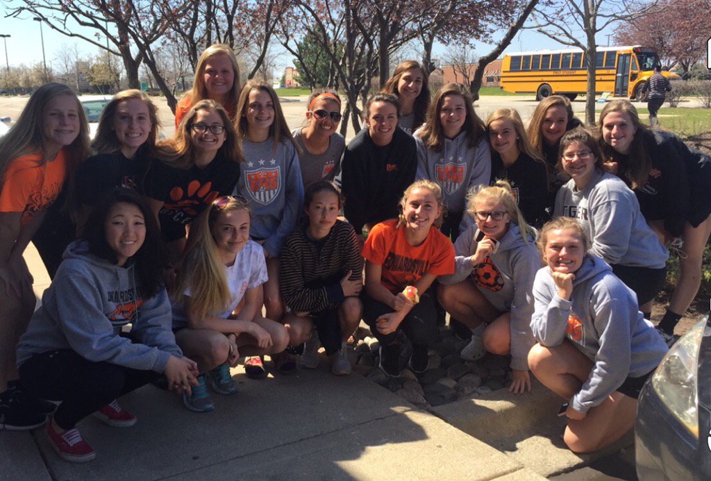 EvilleGirlsSocc's tweet photo. #doemup https://t.co/jDX8gIYEO7