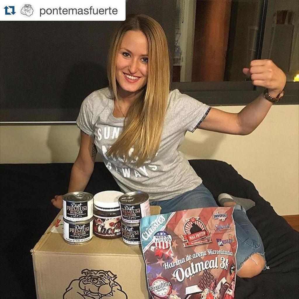 Fabicastt's tweet photo. 😍😍😍🙈 #pedido @pontemasfuerte #avena #gofrechocoblanco #burguer #dietpremium #dietpremiumburger #nutchoc #rico #heal… https://t.co/VMui6Mzgq6