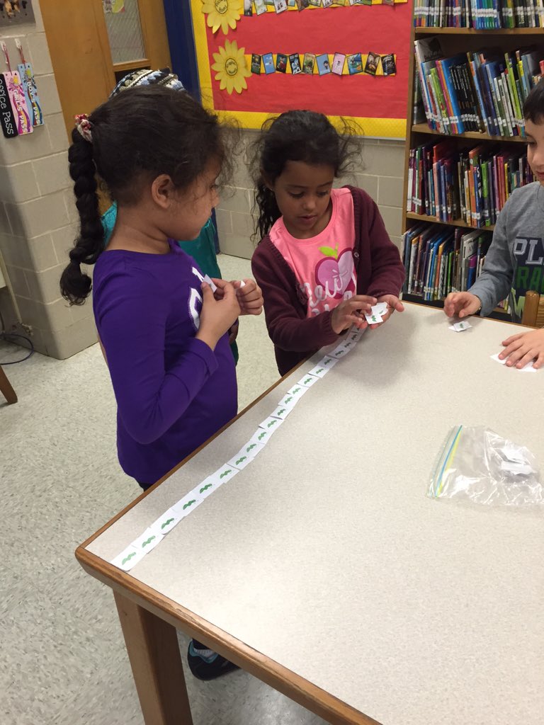 SPES_Library's tweet photo. Kindergarten is inspired by Leo Lionni. They are measuring inch by inch! https://t.co/5Kcqj0FiDY