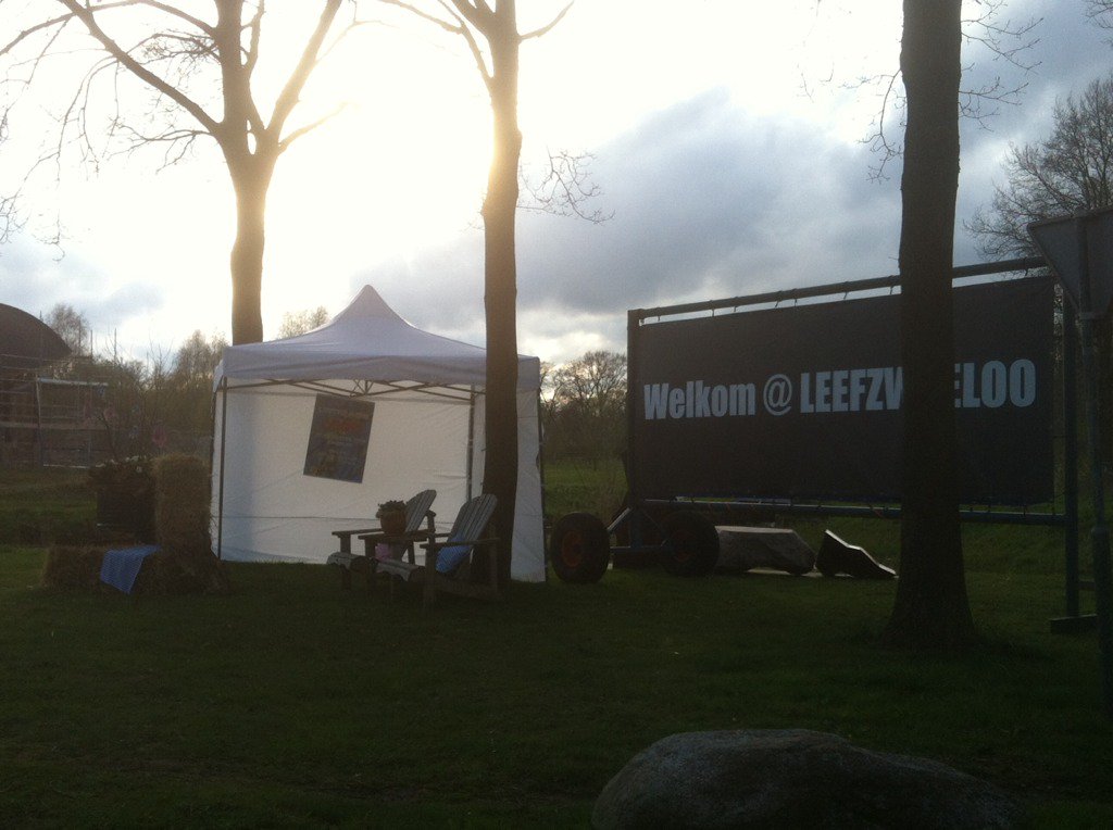 Babloth's tweet photo. Aaahh de tent voor het optreden van @Eazzmusic op @leefzweeloo staat inmiddels al 😉 ik mag hopen op warmer weer https://t.co/Pi671PkQLy