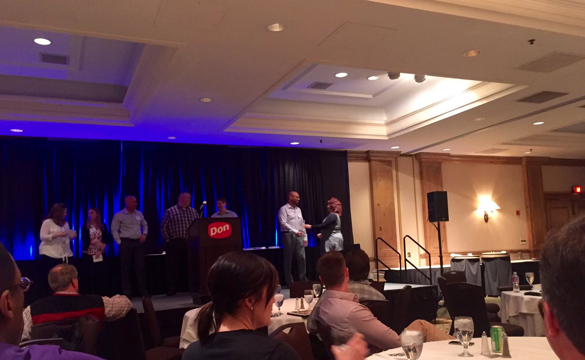 EdwardDonCo's tweet photo. Congrats @HoffmasterGroup on your Outstanding Supplier Award for Disposables/JanSan! #DONexpo #DONexpo16 #DONforce https://t.co/tIn5XjNslv
