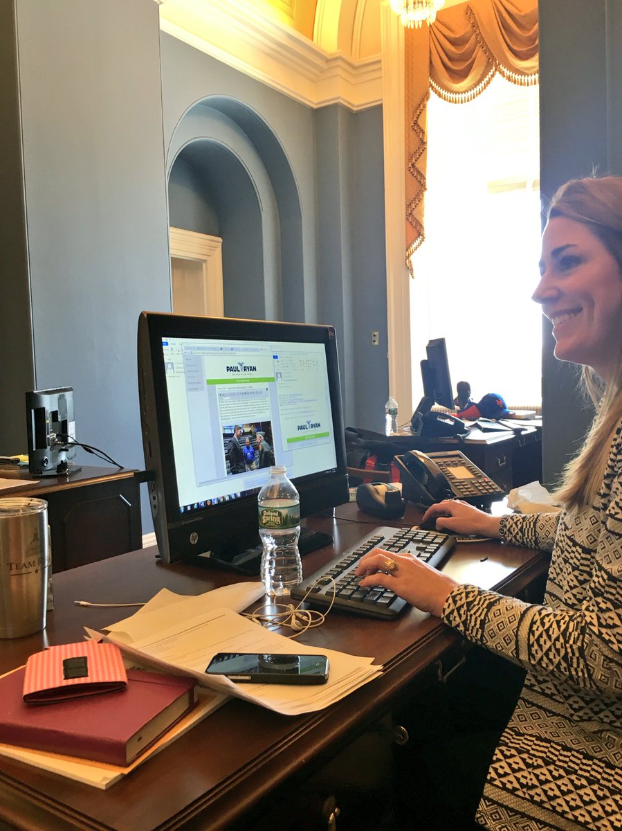 riccimike's tweet image. &quot;I wear my heart on my sleeve.&quot; -@Sarah_Swinehart, #content guru. #MondayContent