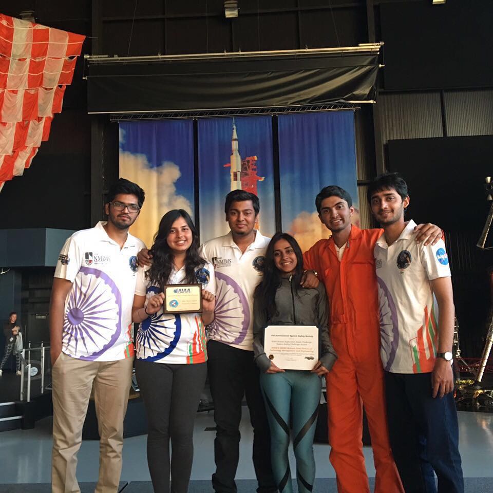 TechnovatorsIND's tweet photo. Team produced a stunning performance as we won 2 major awards for 🇮🇳 at @NASA @PMOIndia @narendramodi #MakeInIndia https://t.co/BeJWreQv04