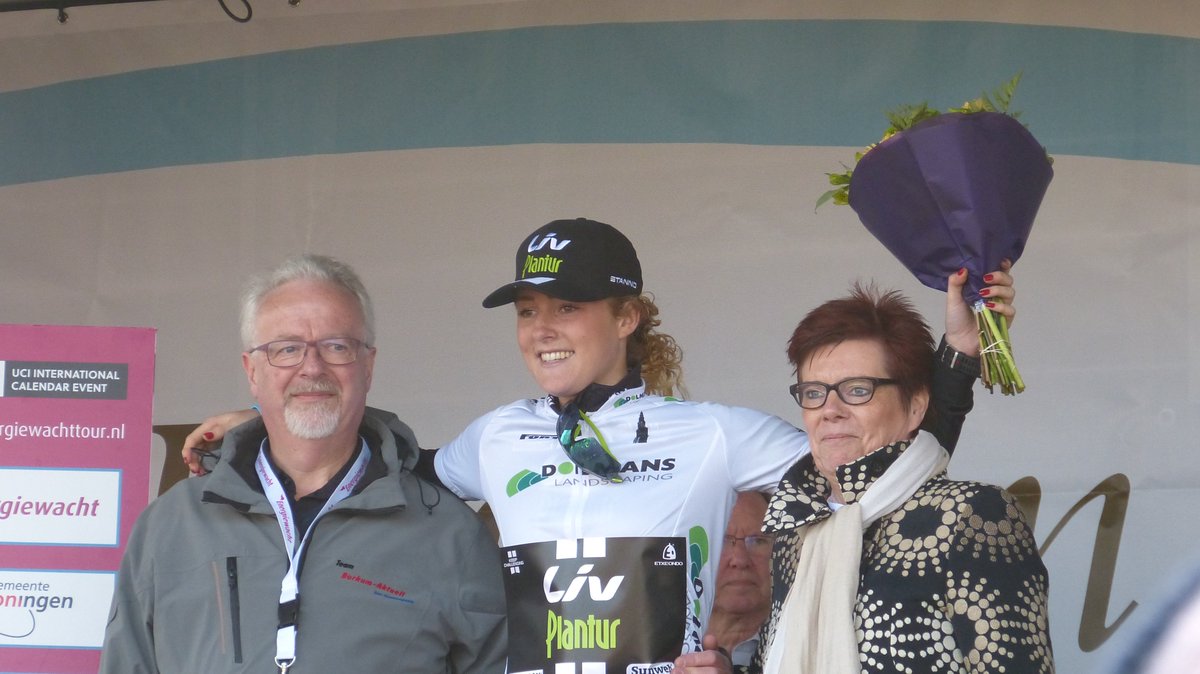 St3v13D's tweet photo. #EWT16 #energiewachttour #race #dutch #winner #radsport #borkum #youth #floortjemackai #livplantur https://t.co/xEnRlCG8pi