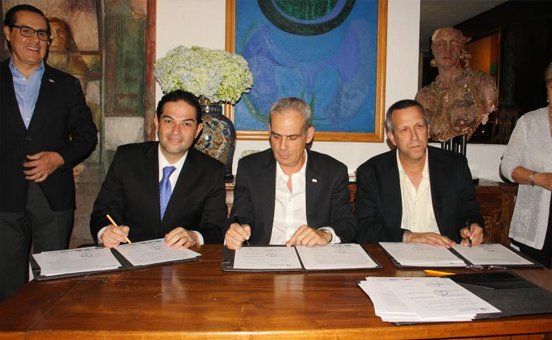 Huixquilucan firma hermanamiento con la Región de Eshkol, Israel <a href="/EnriqueVargasdV/">Enrique Vargas Del Villar</a> sferapolitica.com.mx/index.php/esta…