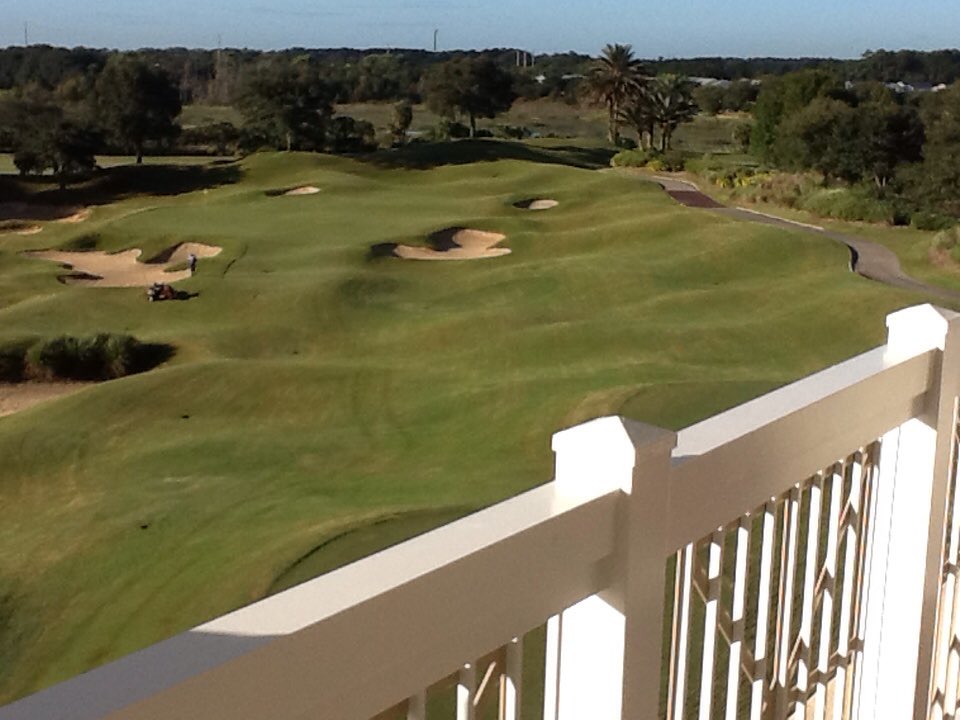 CameronCarnegie's tweet photo. It's only April, but already I'm wishing I was back at #Reunion #Florida with @lindseyBSTM Happy days!! https://t.co/ko5KklWPbl
