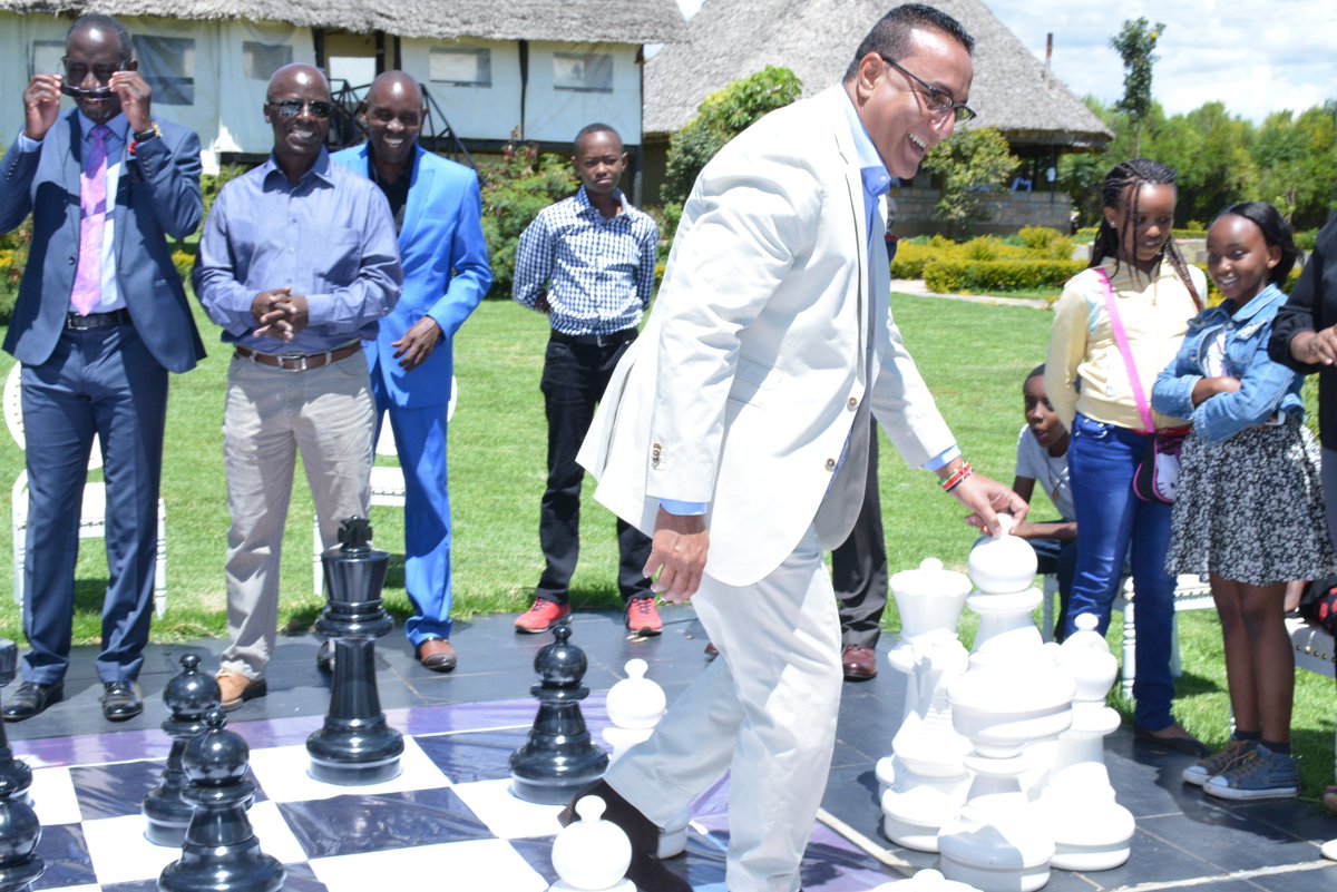 Min_TourismKE's tweet photo. CS Najib Balala wasn't shying off from a game of Chess #GiraffeArk https://t.co/y6S2Bw3s6T