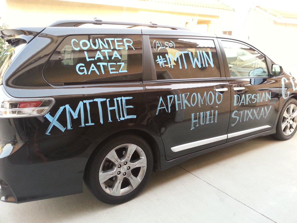 ymithie's tweet image. #clgwin @LoLXmithie @clgaming @Stixxay @aphromoo @LOLHuHi @DarshanU