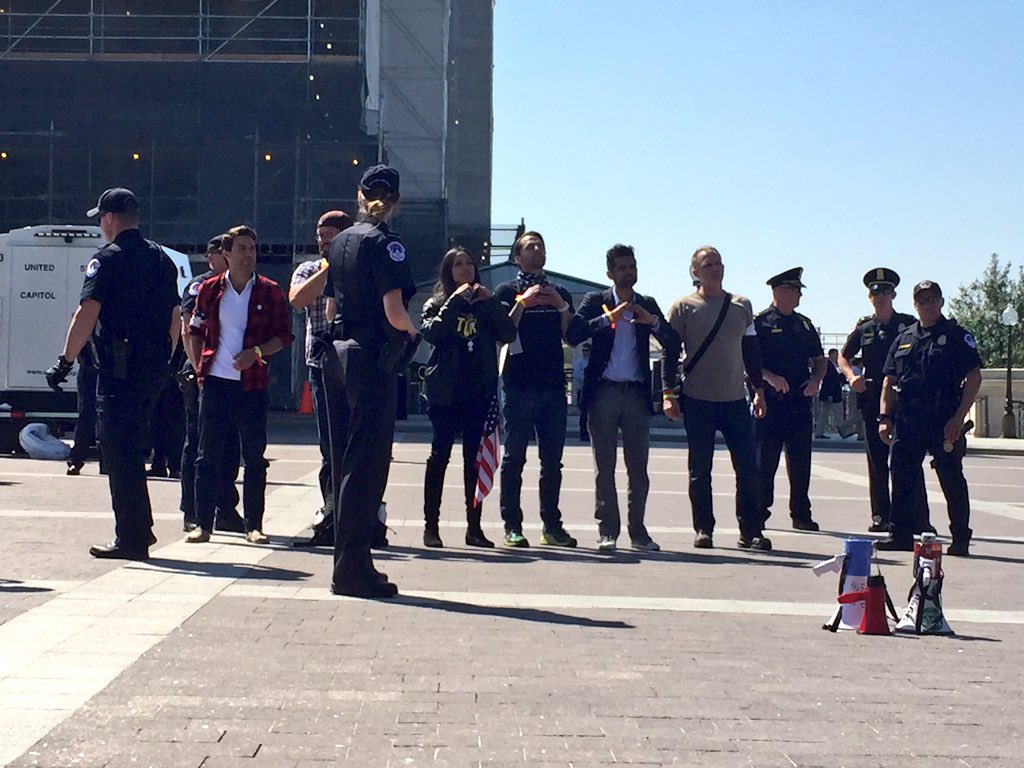 View image on Twitter