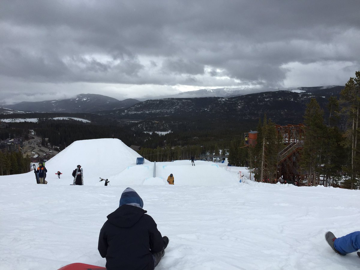 breckenridgemtn's tweet photo. #BreckSpringFever Park Jam 3 going down in Freeway. @BreckParks https://t.co/1RqwVnLn59