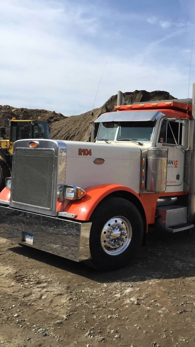 BarnumFestival's tweet image. STEP UP TO A BIG RIG at #BarnumFestival's Touch-A-Truck! ht.ly/10CJTF