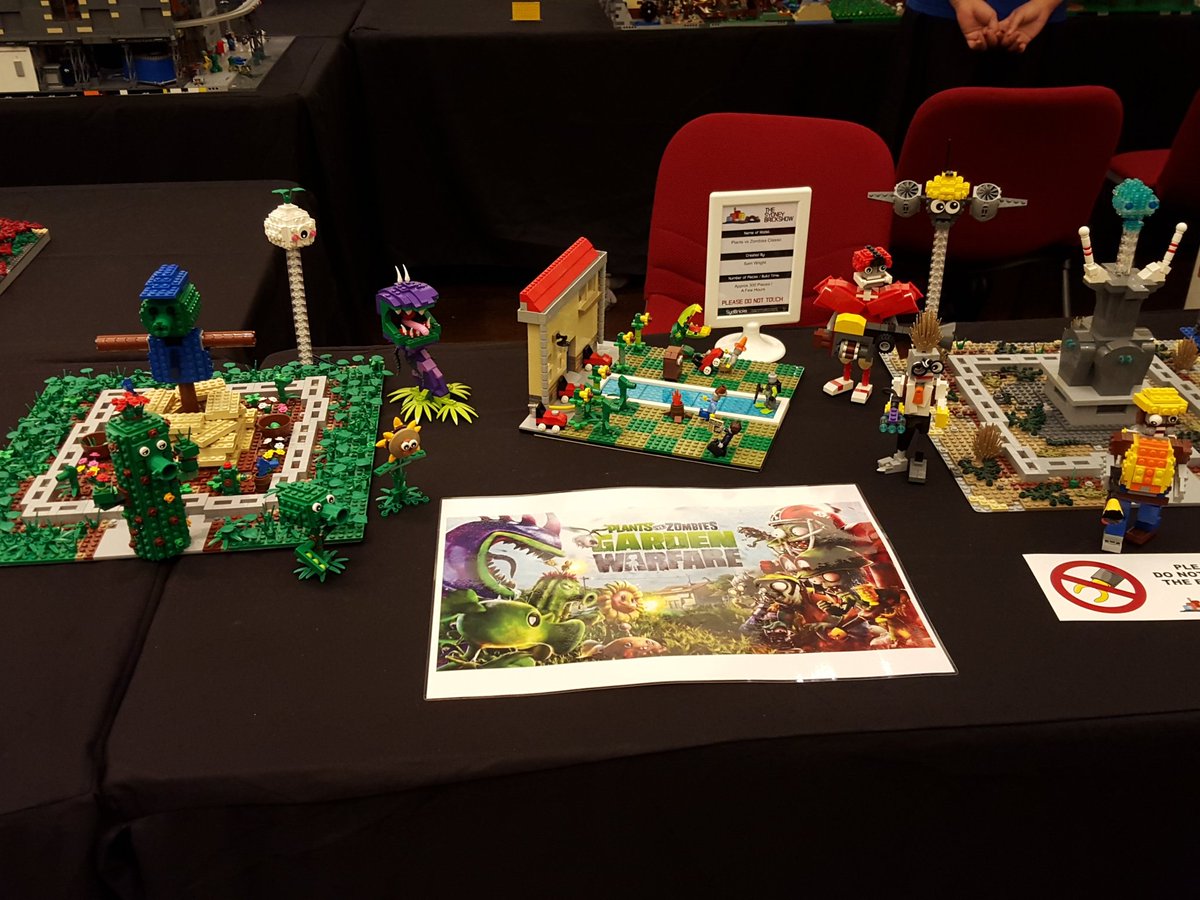 PVZ made out of legos CgH7Dy0UIAAJmGk