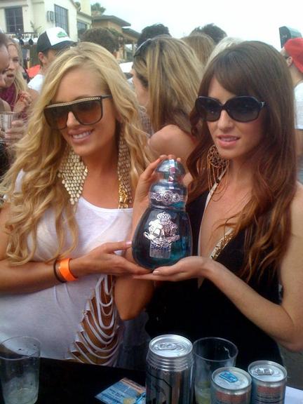 TequilaKnockout's tweet photo. # TequilaFriday @BCLONA @Blkdiamondcater @Delsolspirits @LisaPietsch @TequilaAficion https://t.co/LUNw2HRYbC