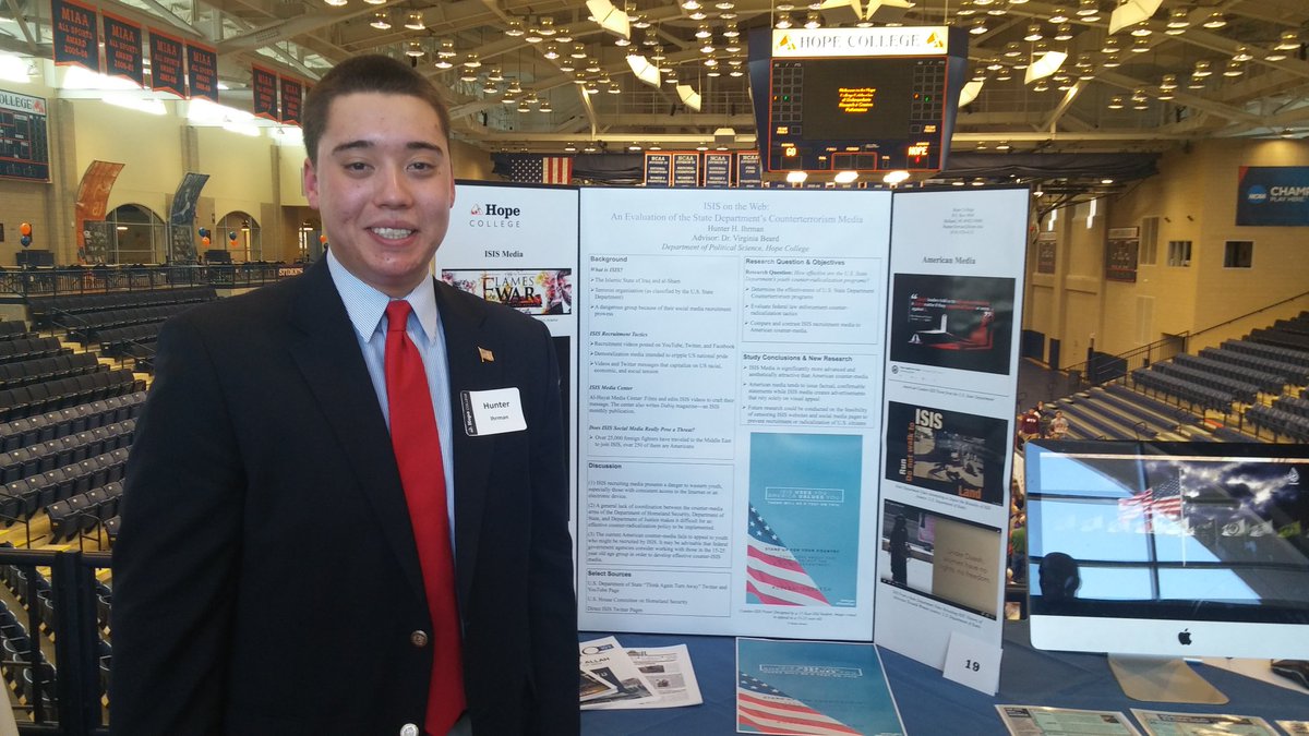 WOStoelMyHeart's tweet photo. Hunter + Celebration of Undergraduate Research @HopeCollege = Proud AP Lang teacher #impressed #powerfulresearch https://t.co/Iw1UuQv6CU