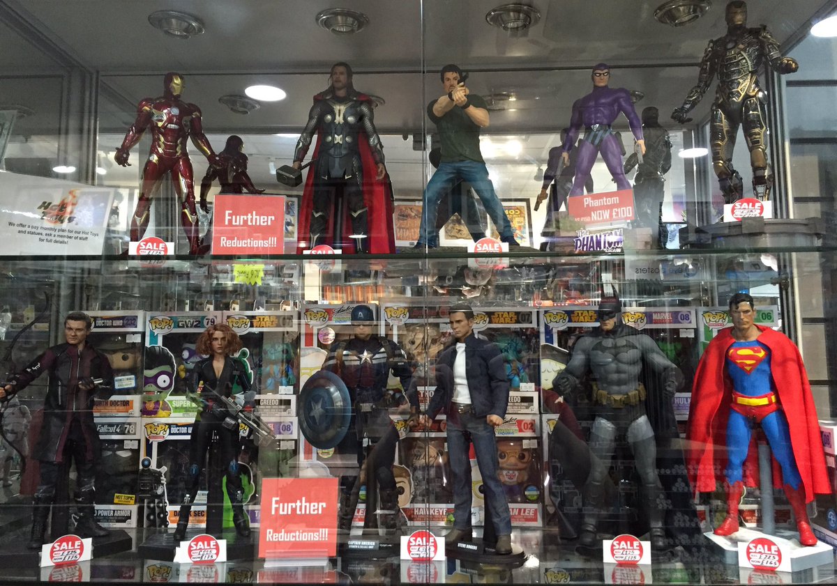 ComicParade's tweet photo. Big sale on our Hot Toys and big statues! https://t.co/9FTNyE3NWm