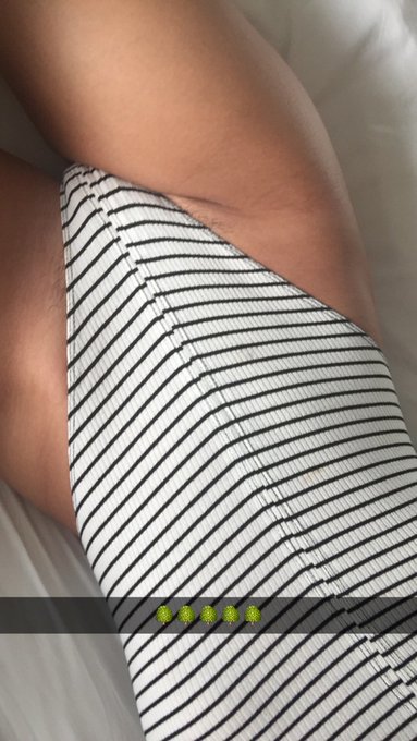 Snapchat me! #Lovialongtime https://t.co/mwKQXhmIo8<a href="/tag/lovialongtime"class="tags">#Lovialongtime</a>