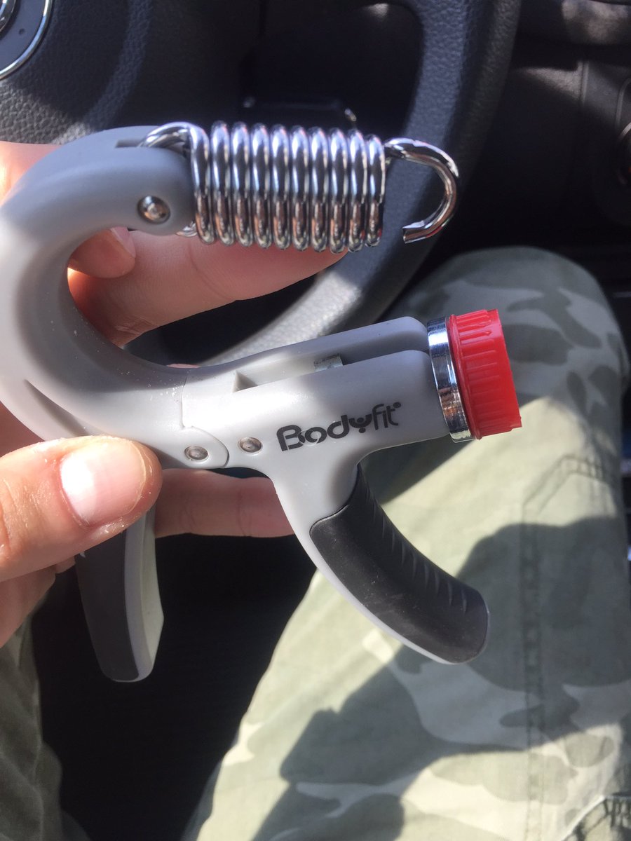 javisvis's tweet photo. ayer compre un producto de @bodyfitmx y no duro ni un día y ahora me piden el codigo de producto que no lo se https://t.co/nPEMpjX2Wl
