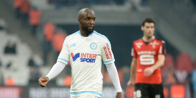 lequipe's tweet photo. Lassana Diarra (Marseille) première recrue du PSG ? https://t.co/kUFEKO3kDu https://t.co/PKhZBAYrbo