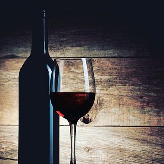UPlayBoston's tweet photo. Sample 100s of #wines @WineRiot with @SecondGlass &amp; 1st time in US @georgiantoast https://t.co/BAUdJwgl69 #DrinkUp https://t.co/vERYxEuWtv