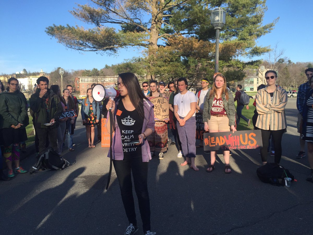 Gillian Teng explaining the violence of the fossil fuel industries as directly affecting oppressed peoples.