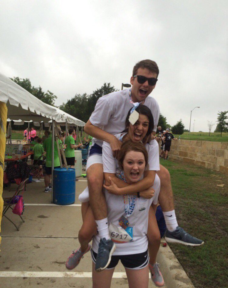 heyitsmadisonn's tweet photo. happy birthday ctrain!!🤘🏼here are some rockin pictures of our friendship!! https://t.co/7Un5Ww6MJO