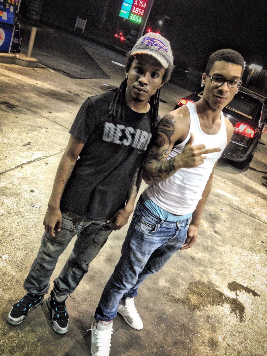 MyShitSayyyDolo's tweet photo. @RamboKayy Rip Lil Bro I Got You My Nigga I Promise https://t.co/G8CMRaWF2H