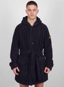 FootyAwayDays_'s tweet photo. When you've just got out the bath and you get a text saying West Ham's about. 😂 https://t.co/ISw9kKEuW4