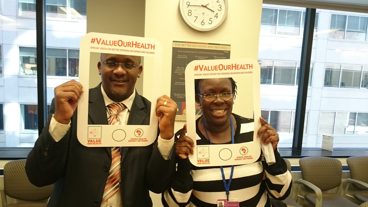 JuliusMukunda's tweet photo. With sheila kawasaki #smcso16 @CSBAGUGANDA #ValueOurHealth @MamaYeAfrica ready to defend health financing https://t.co/wz0L1WJV7F