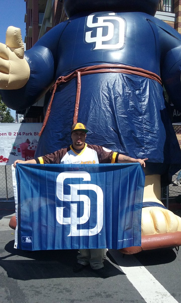 juanlargo322's tweet photo. @BU37NA @Padres I don't know ... but lets find out #FriarFiday #PadresPride #CompadresRewards https://t.co/FBieJYtDLA