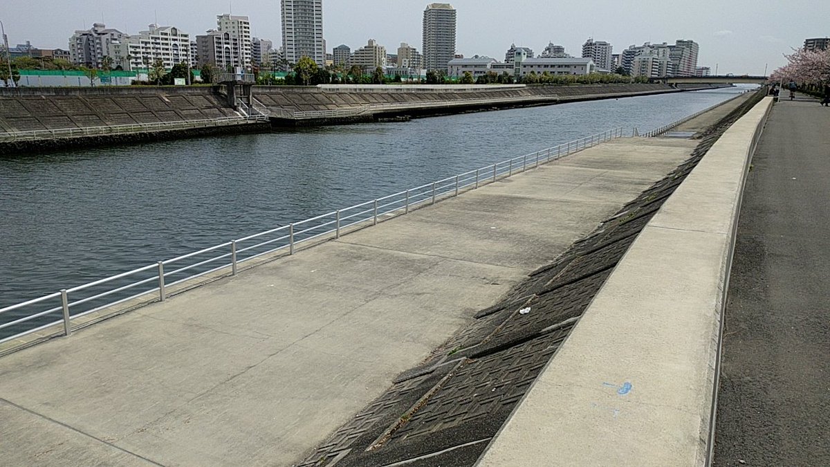 キーストン Field 浦安 境川のハゼ釣りポイント紹介します 入船橋 高洲橋の間 境川で最も人気のポイント 安全で魚影も濃く数釣りが楽しめます ファミリーにおすすめです キーストン Field 浦安 境川のハゼ釣りポイント紹介します 入船橋 高洲橋の間 境川で最も人気のポイント 安全で魚影も濃く数釣りが楽しめます ファミリーにおすすめです