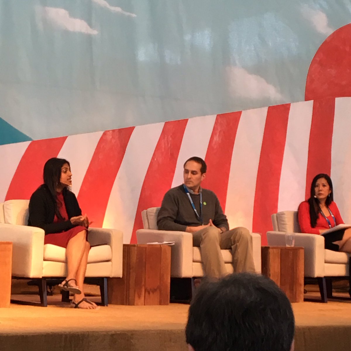 "Tipping is a vestige of a feudal system"<a href="/SaruJayaraman/">Saru Jayaraman</a> #TCAF16